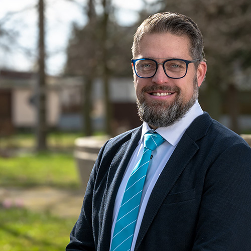 Dr. Eric Roembach